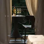 Hotel Famous House