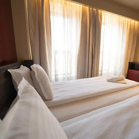 名居酒店 普罗夫迪夫