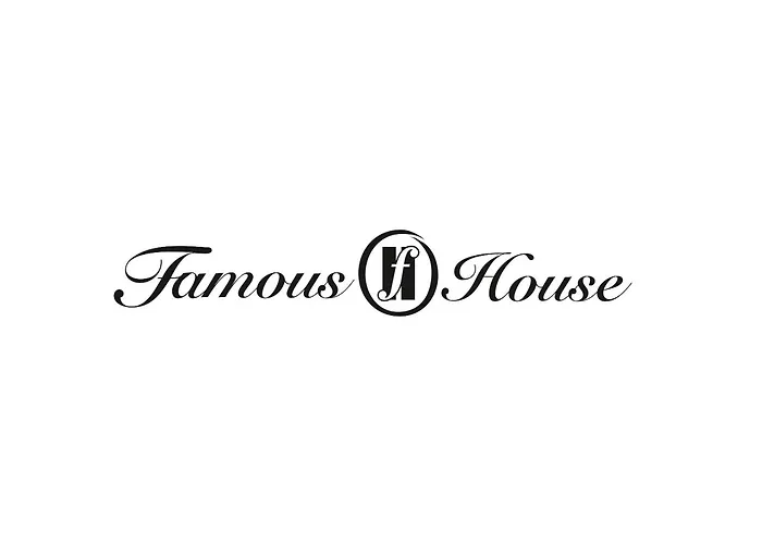 Hotel Famous House 3*