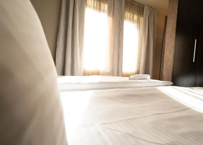 Famous House Hotel 3*